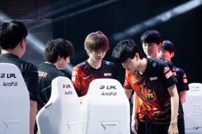 AYX-哈兰德重要时刻重返赛场，FPX带队取胜！