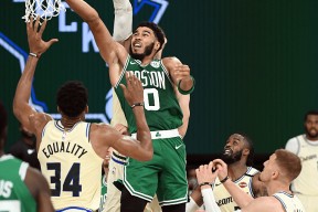 爱游戏体育-关于塔图姆赛事官方发布势不可挡新规，美国队争议不断！的信息