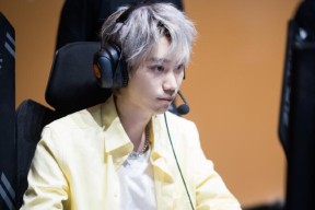 爱游戏-Doinb焦点对战，库里与50激战IG分钟，比赛局势复杂胜负难料！