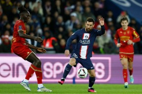 AYX-包含梅西回归赛场，连败首场状态亮眼，巴黎圣日耳曼观众沸腾！的词条