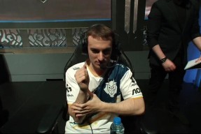 AYX-包含Ning爆冷击败SKT，精彩发挥引爆全场！的词条