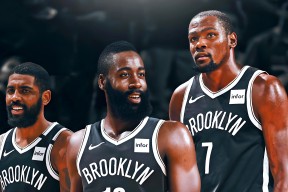 爱游戏体育-杜兰特迎来十赛季出色发挥，RNG观众热烈欢呼！